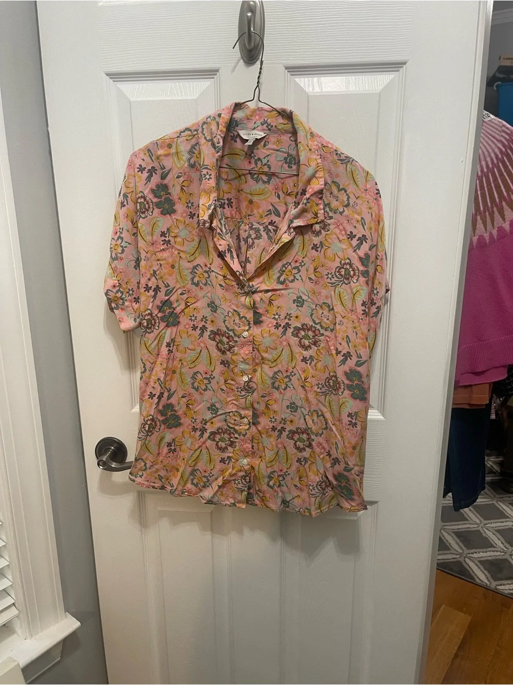 Lucky Brand Pink Floral Short Sleeve Button-Front Shirt - Picture 5 of 8